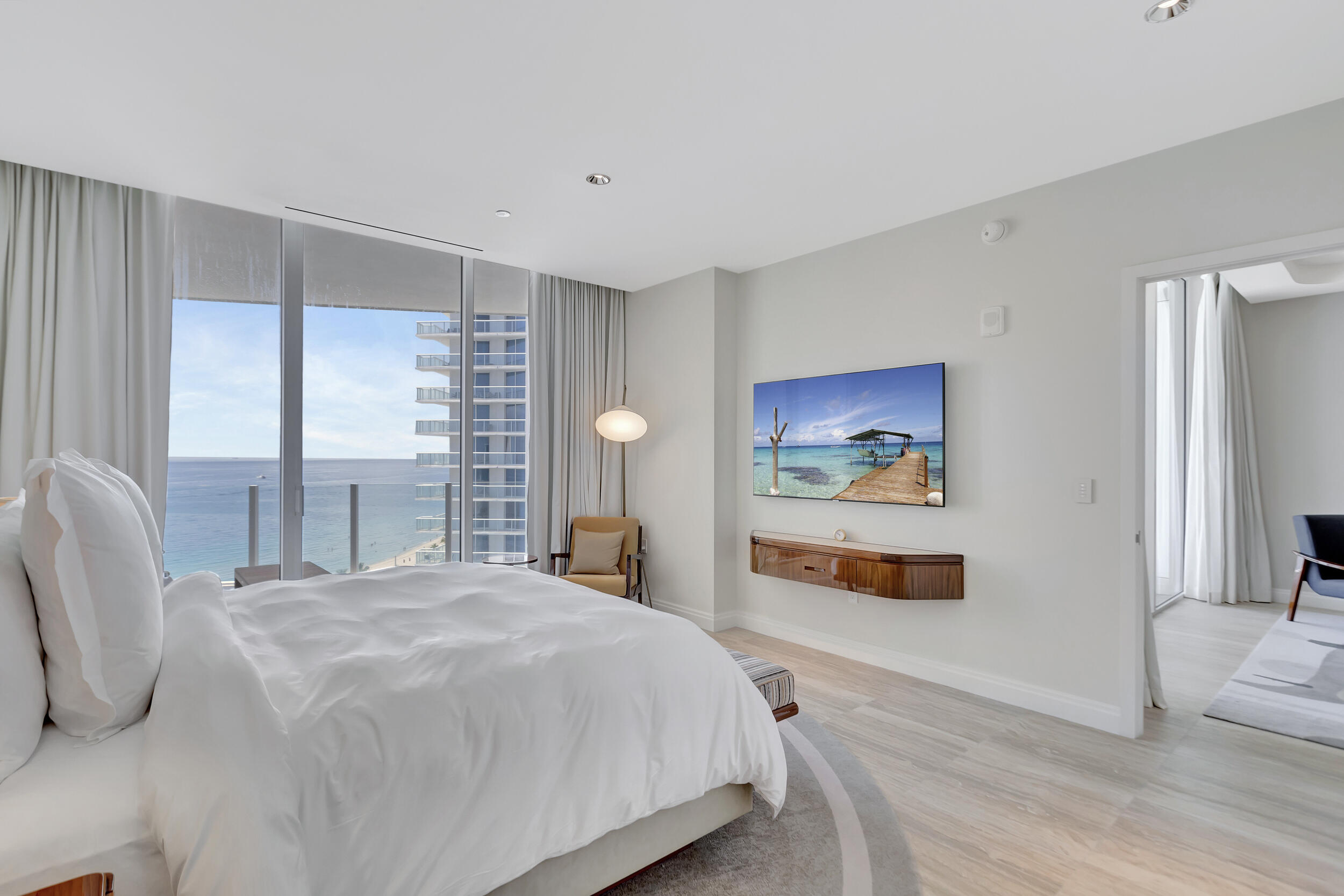 Four Seasons - Residential