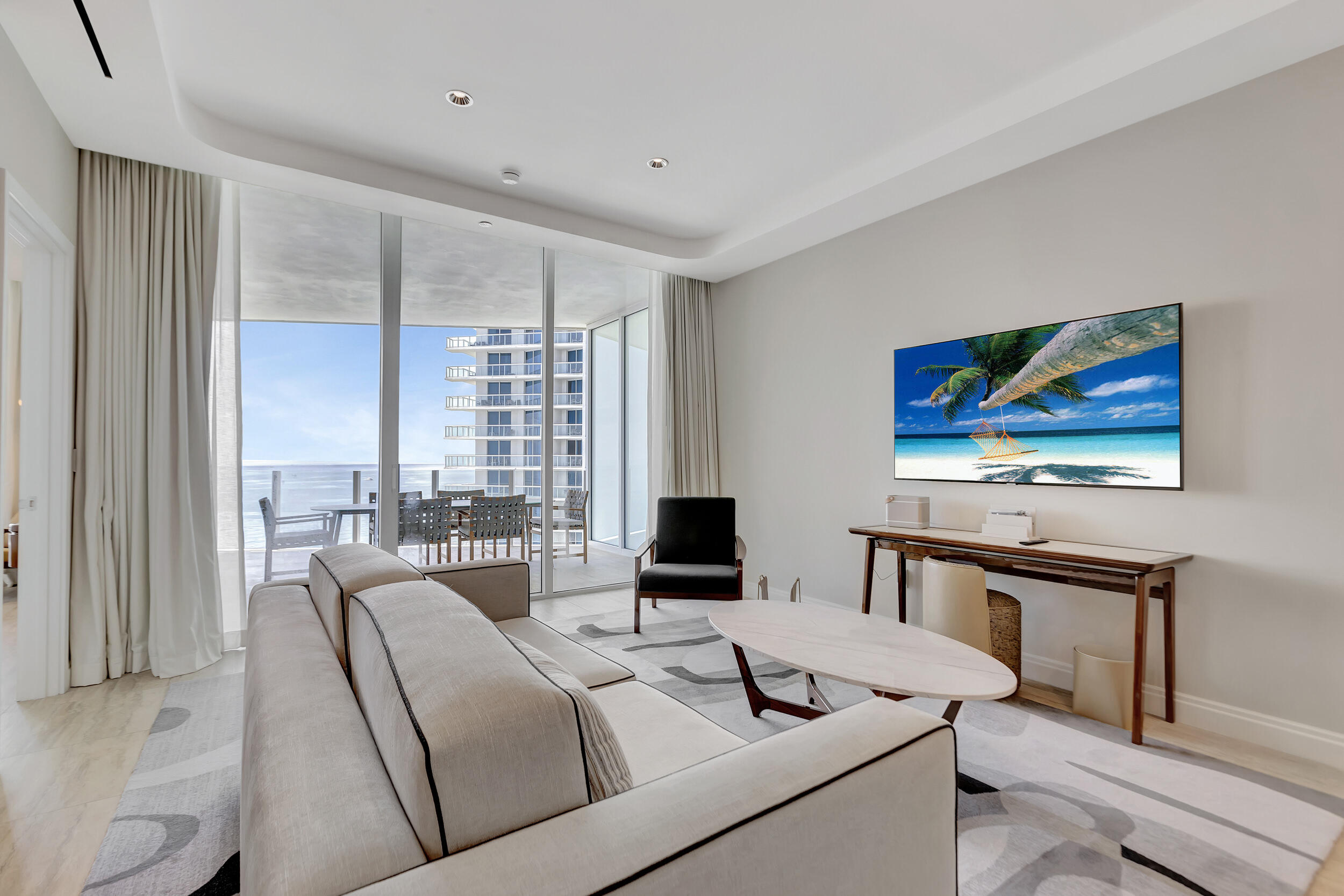 Four Seasons - Residential