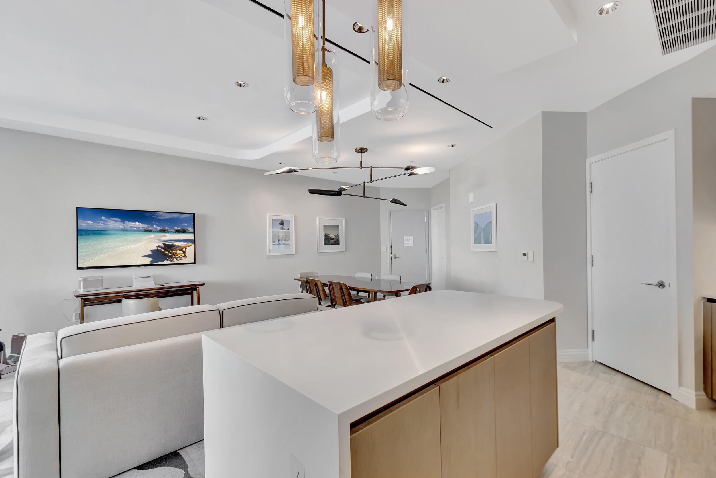 Four Seasons - Residential