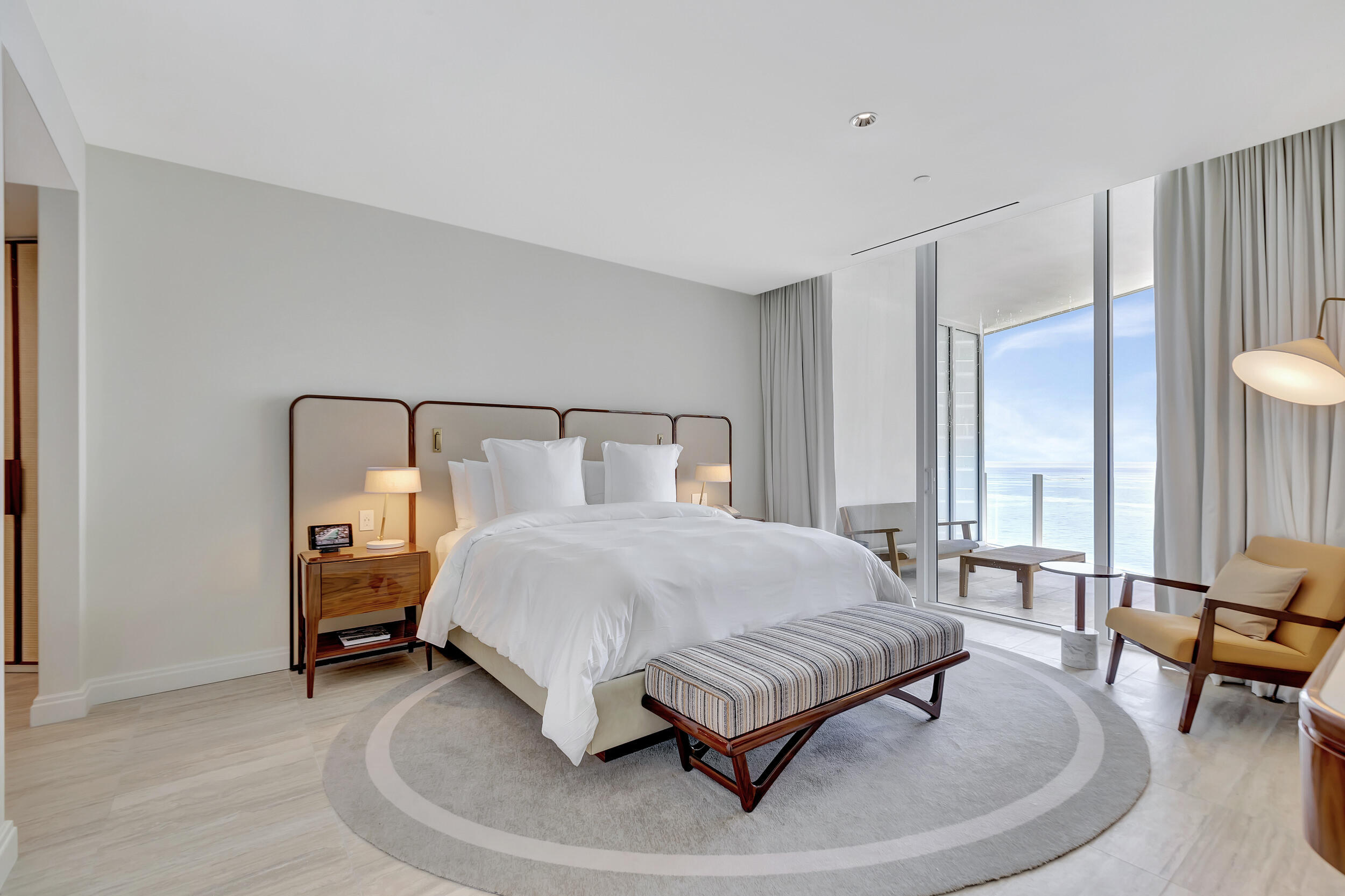 Four Seasons - Residential