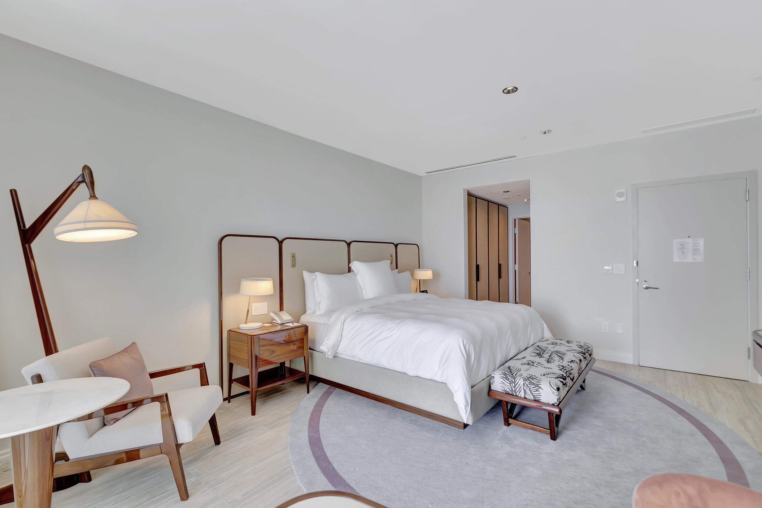 Four Seasons - Residential