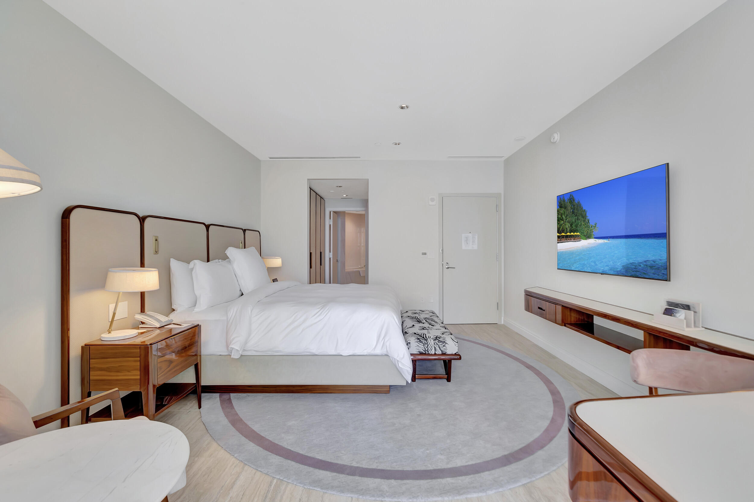 Four Seasons - Residential