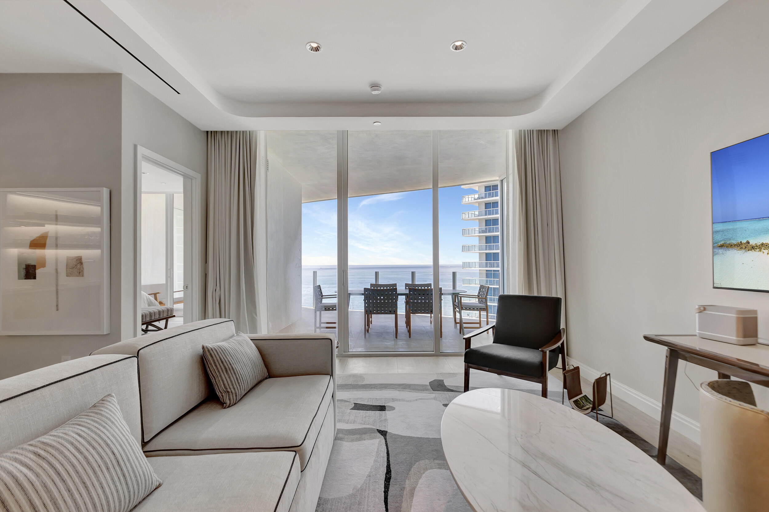 Four Seasons - Residential