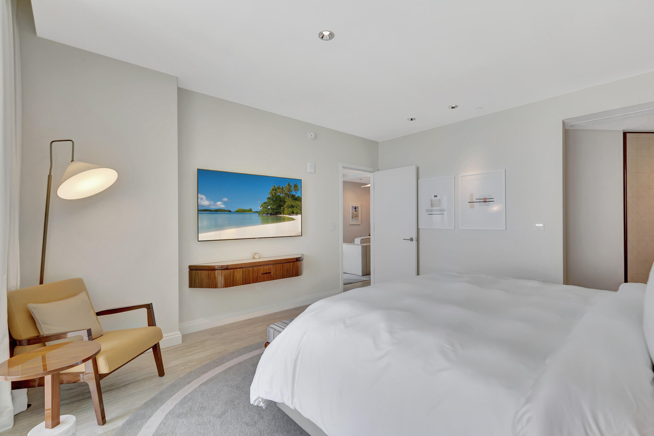 Four Seasons - Residential