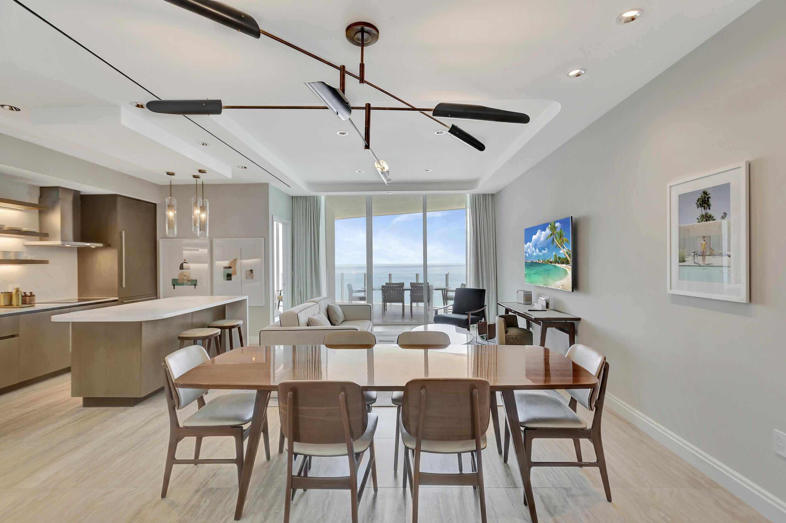 Four Seasons - Residential