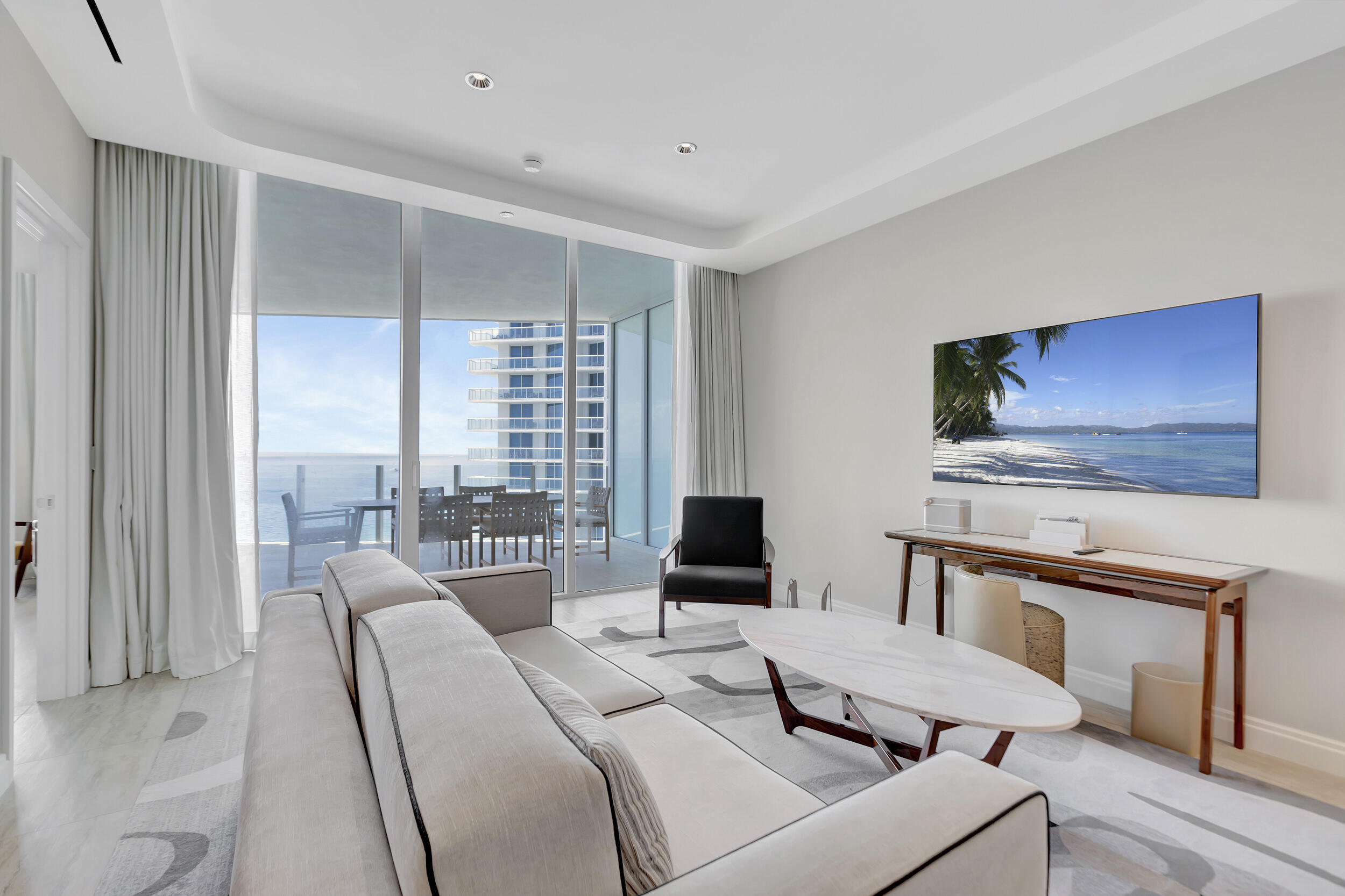 Four Seasons - Residential