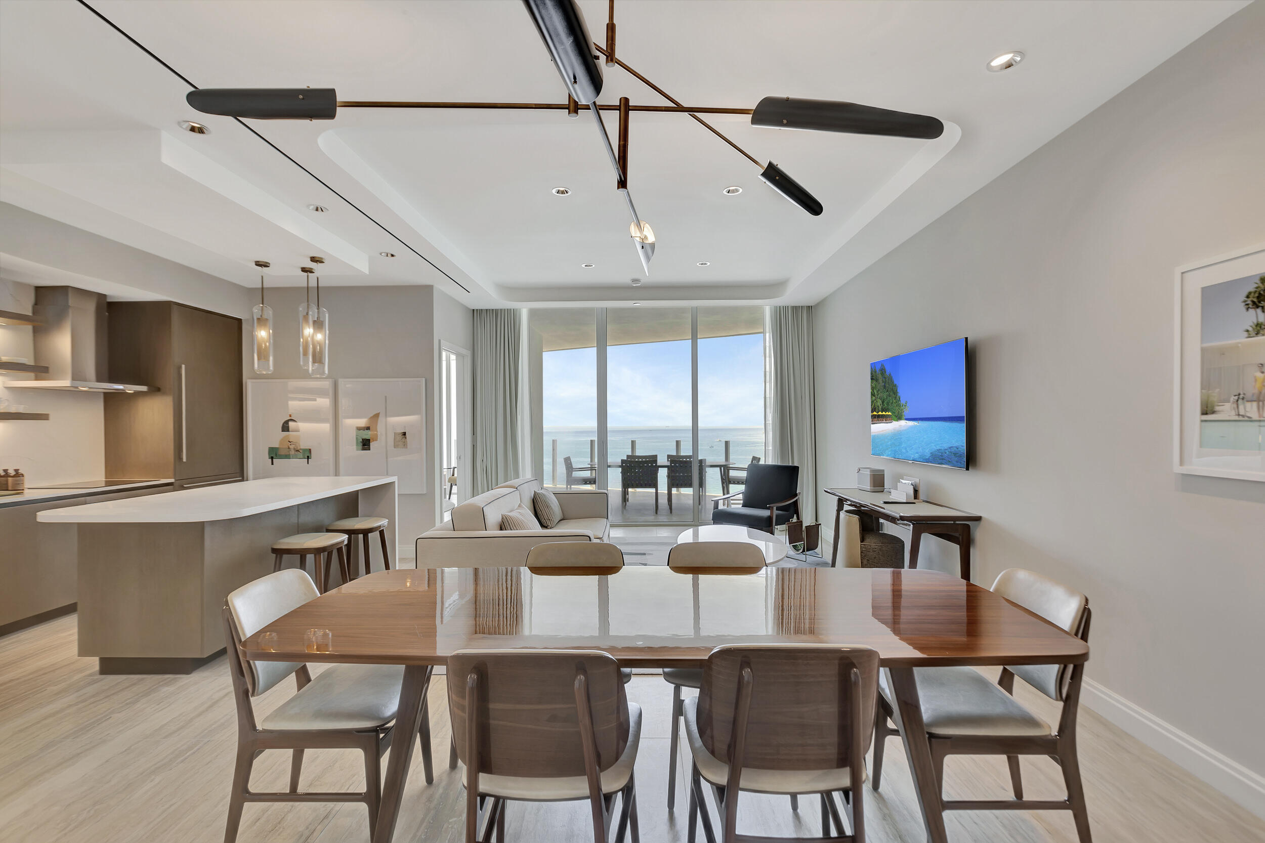 Four Seasons - Residential