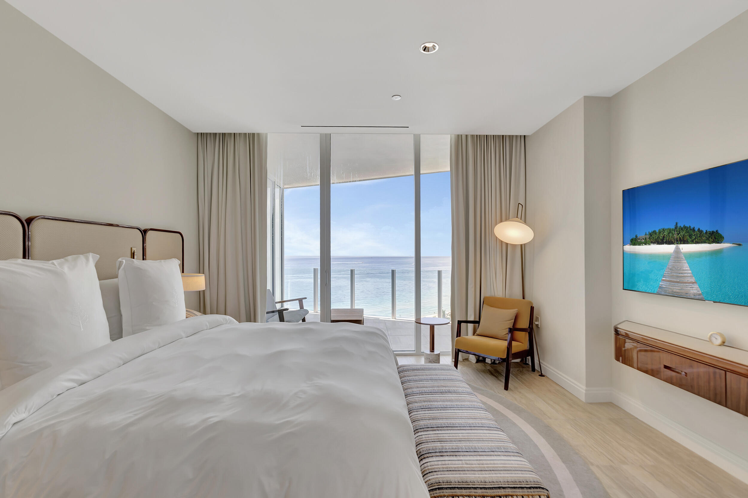 Four Seasons - Residential