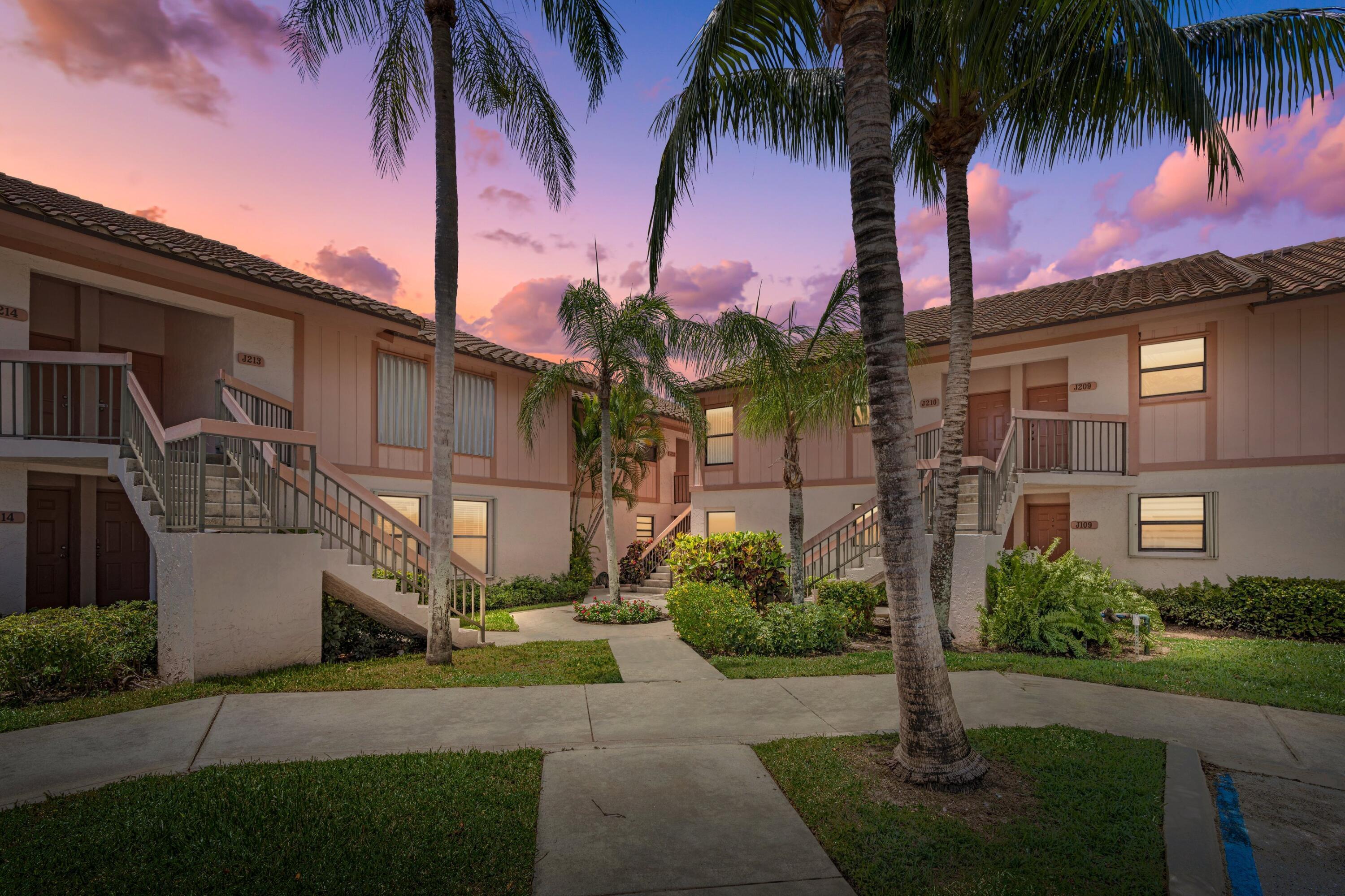 PARK AT WINDWOOD CONDO - Residential