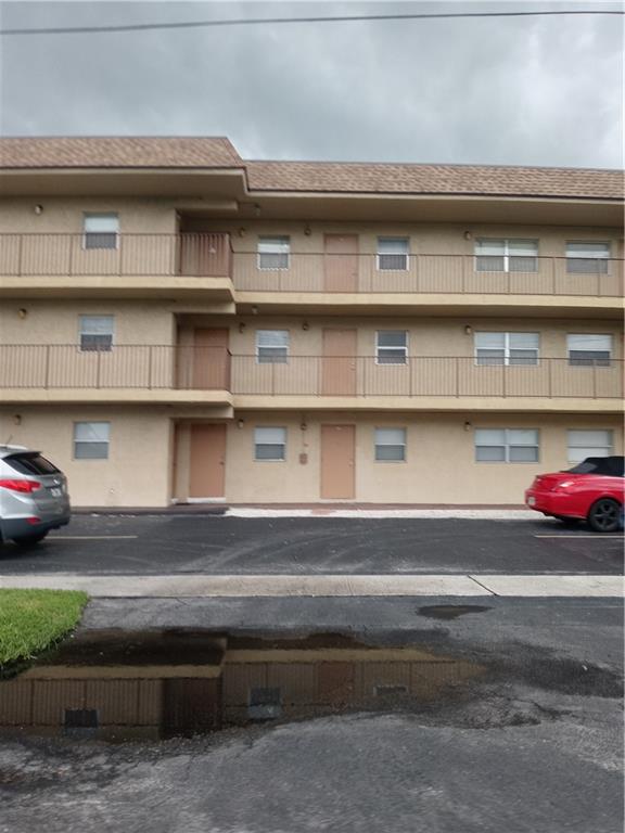 WOW THIS PROPERTY IS RENTED FOR $1000 PER MONTH WITH A MONTH TO MONTH TENANT . SO DONT WAIT IT IS READY FOR YOU AS A CASH COW OR A HOME FOR YOU.