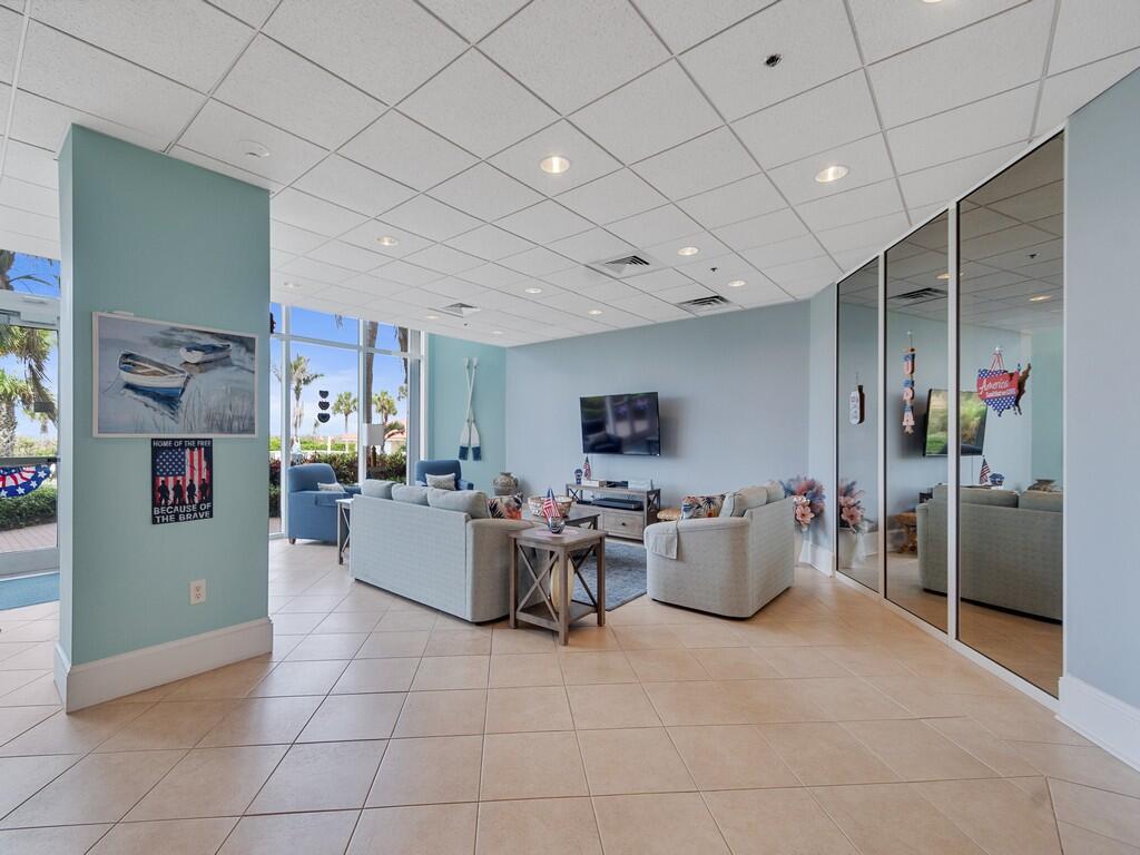 HIBISCUS BY THE SEA CONDOMINIUM - Residential