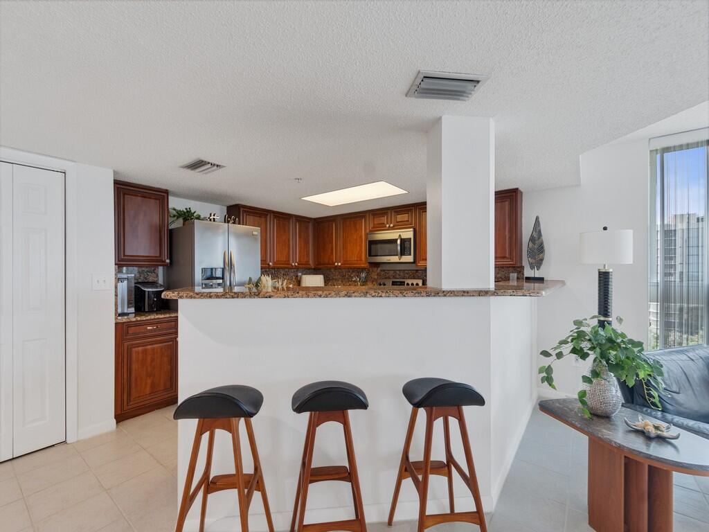 HIBISCUS BY THE SEA CONDOMINIUM - Residential
