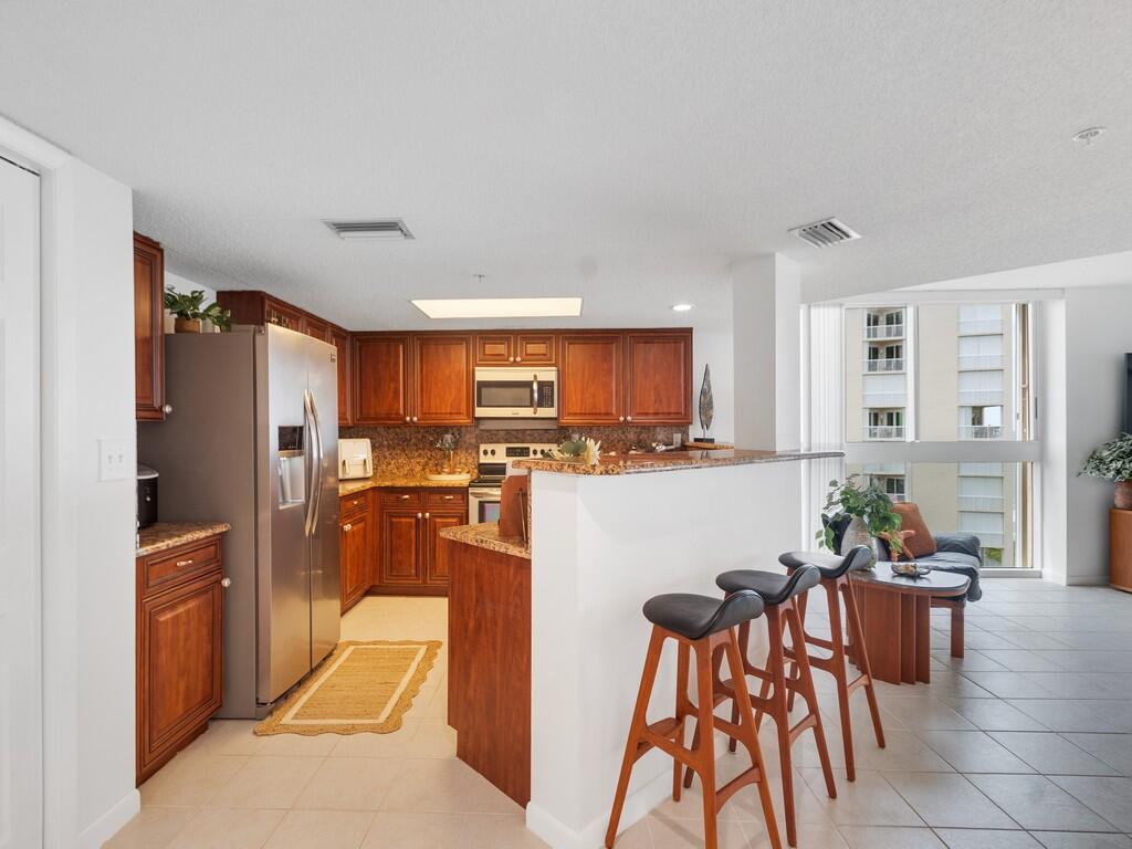 HIBISCUS BY THE SEA CONDOMINIUM - Residential