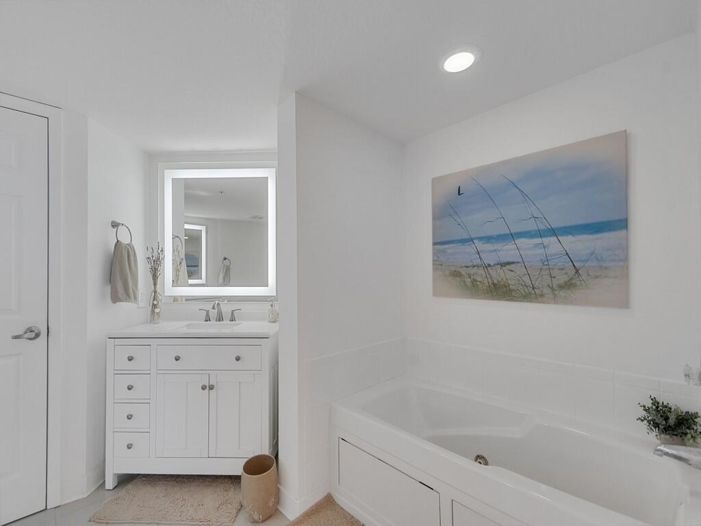 HIBISCUS BY THE SEA CONDOMINIUM - Residential