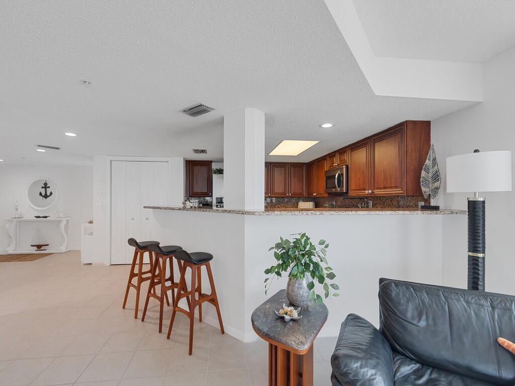 HIBISCUS BY THE SEA CONDOMINIUM - Residential