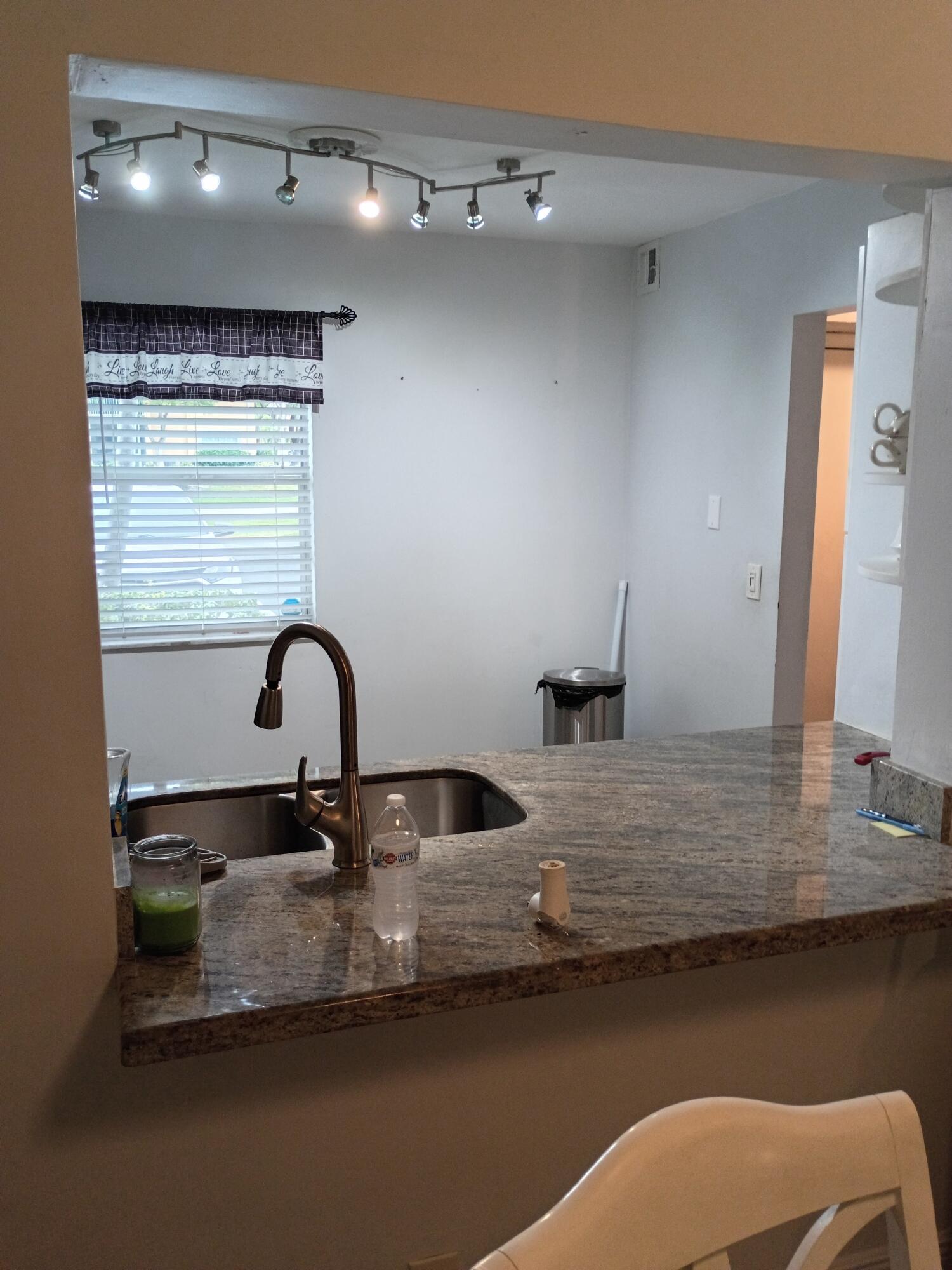 MEADOWBROOK LAKES CONDO - Residential