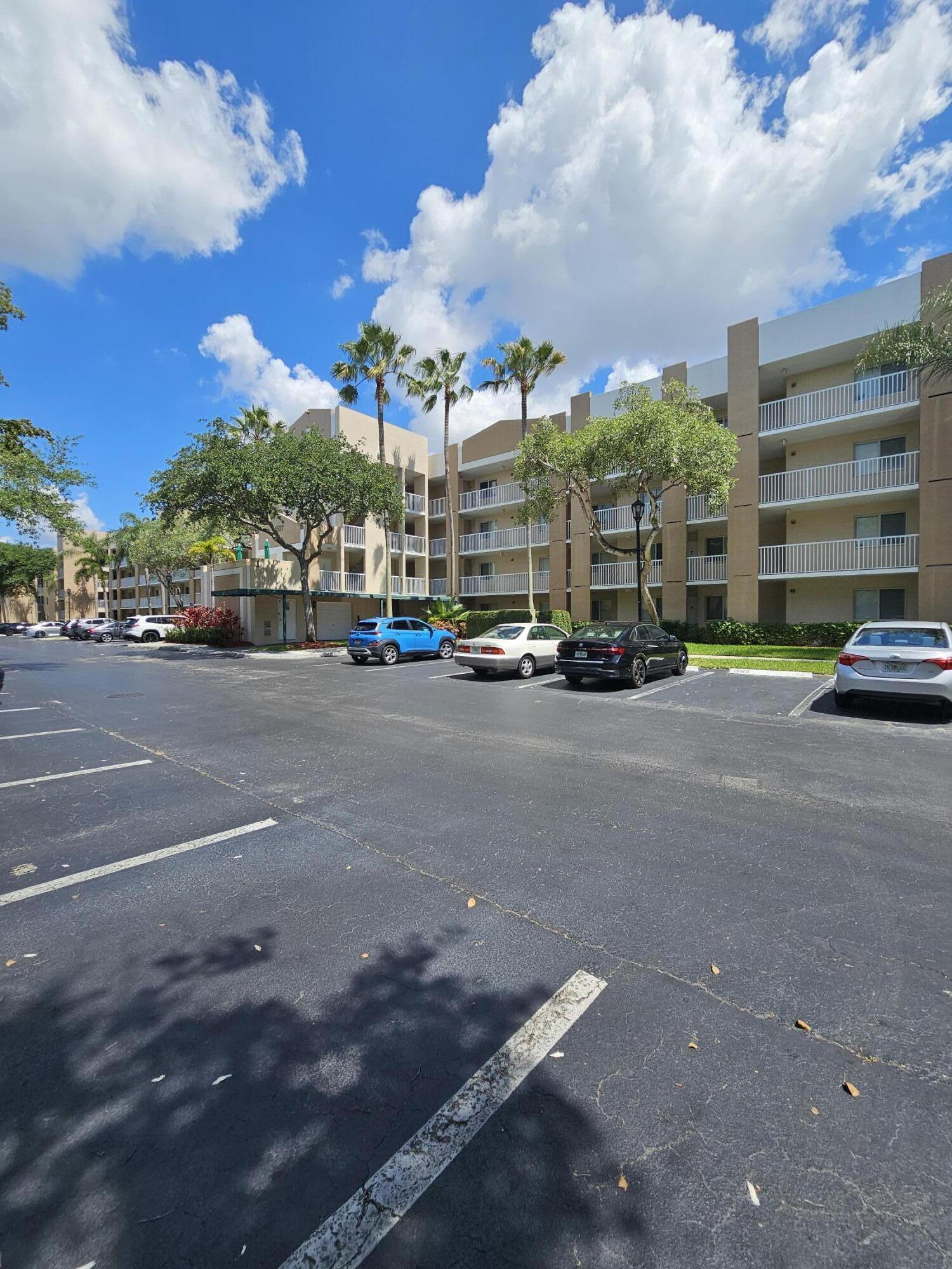 WELDON CONDOMINIUM I - Residential