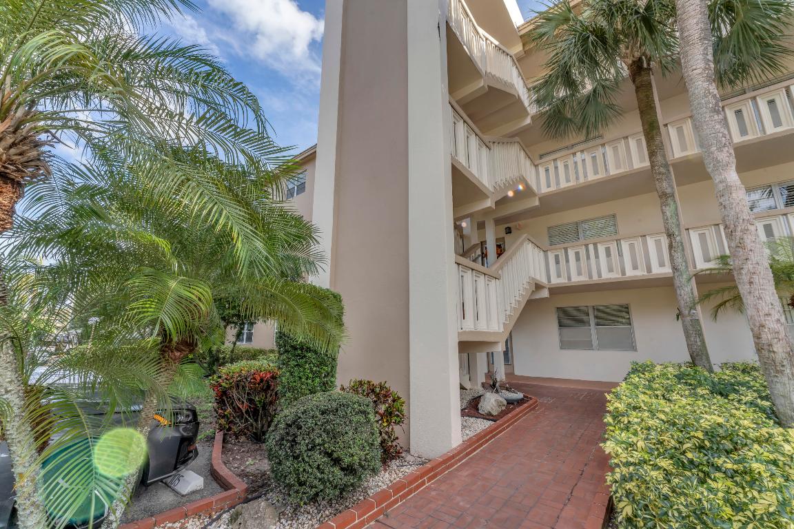 PORTOFINO VILLAGE 1-E CONDO - Residential
