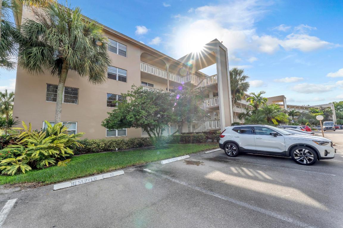 PORTOFINO VILLAGE 1-E CONDO - Residential