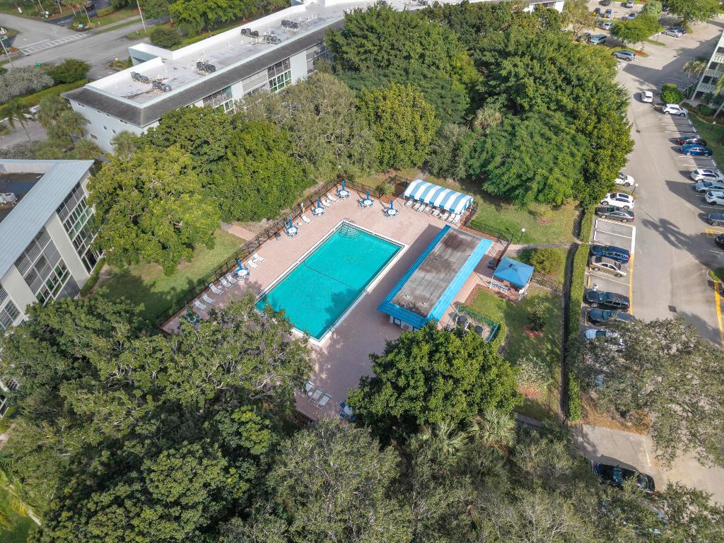 PORTOFINO VILLAGE 1-E CONDO - Residential