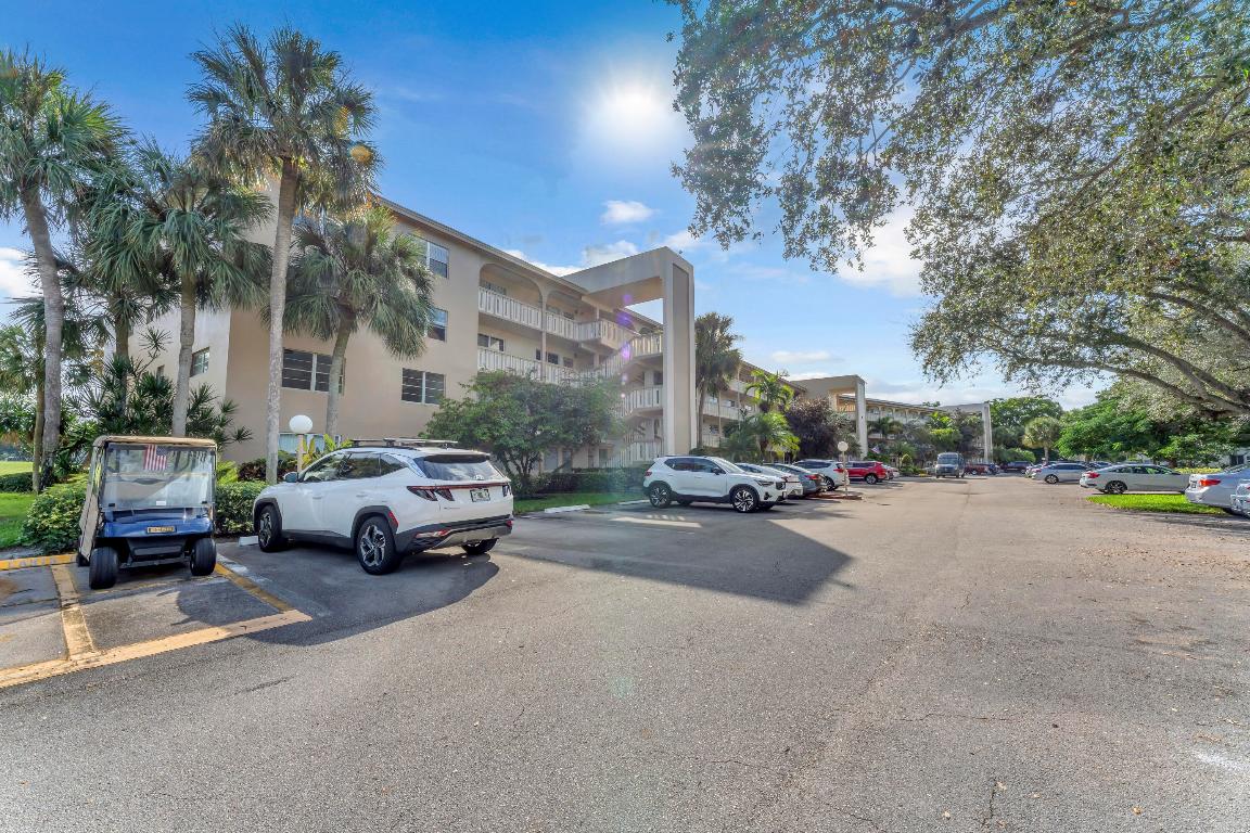 PORTOFINO VILLAGE 1-E CONDO - Residential
