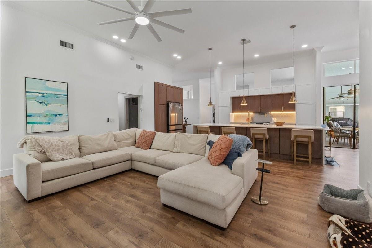 NORTH SPRINGS - Residential