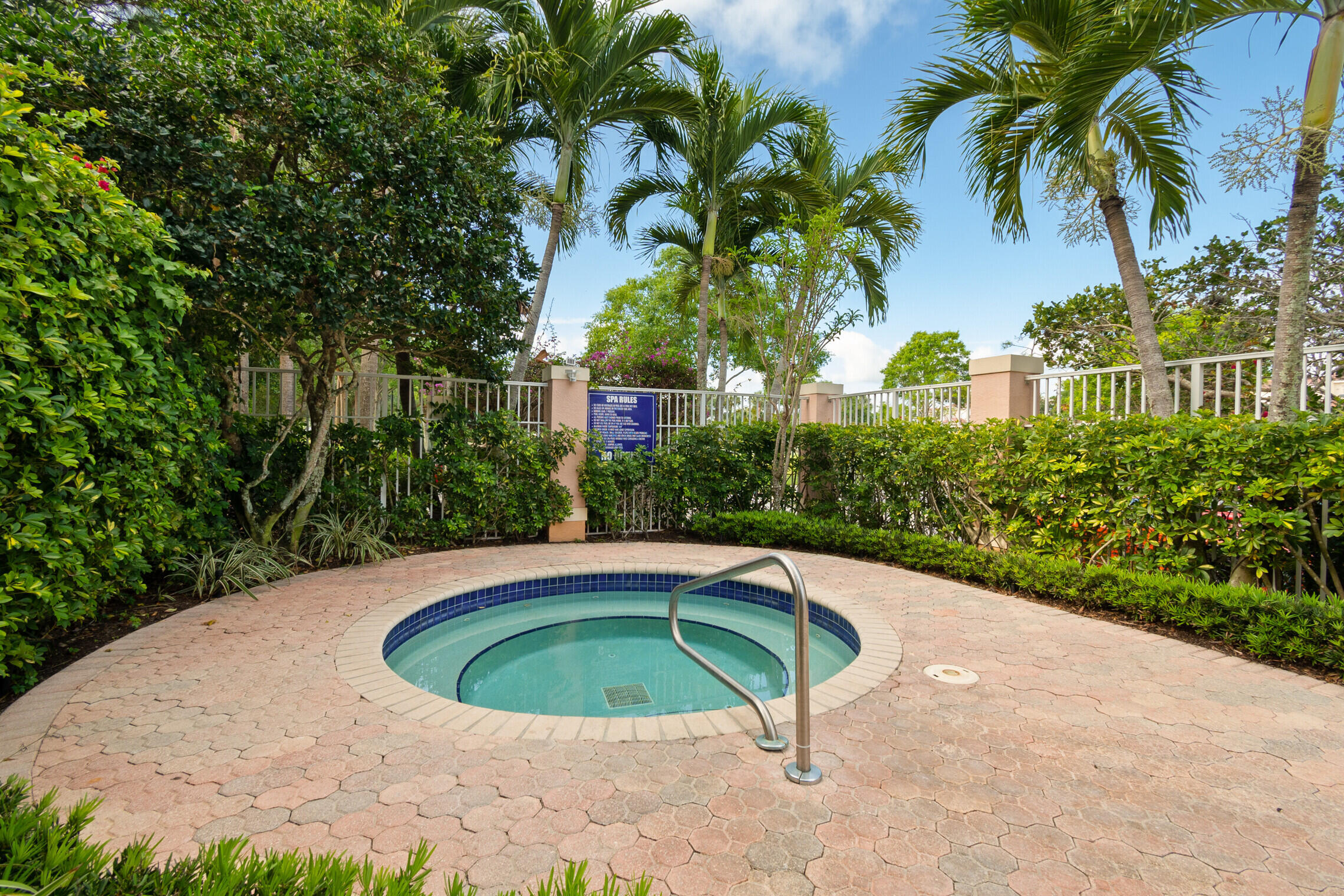 VILLAGE AT ABACOA CONDO - Residential Lease
