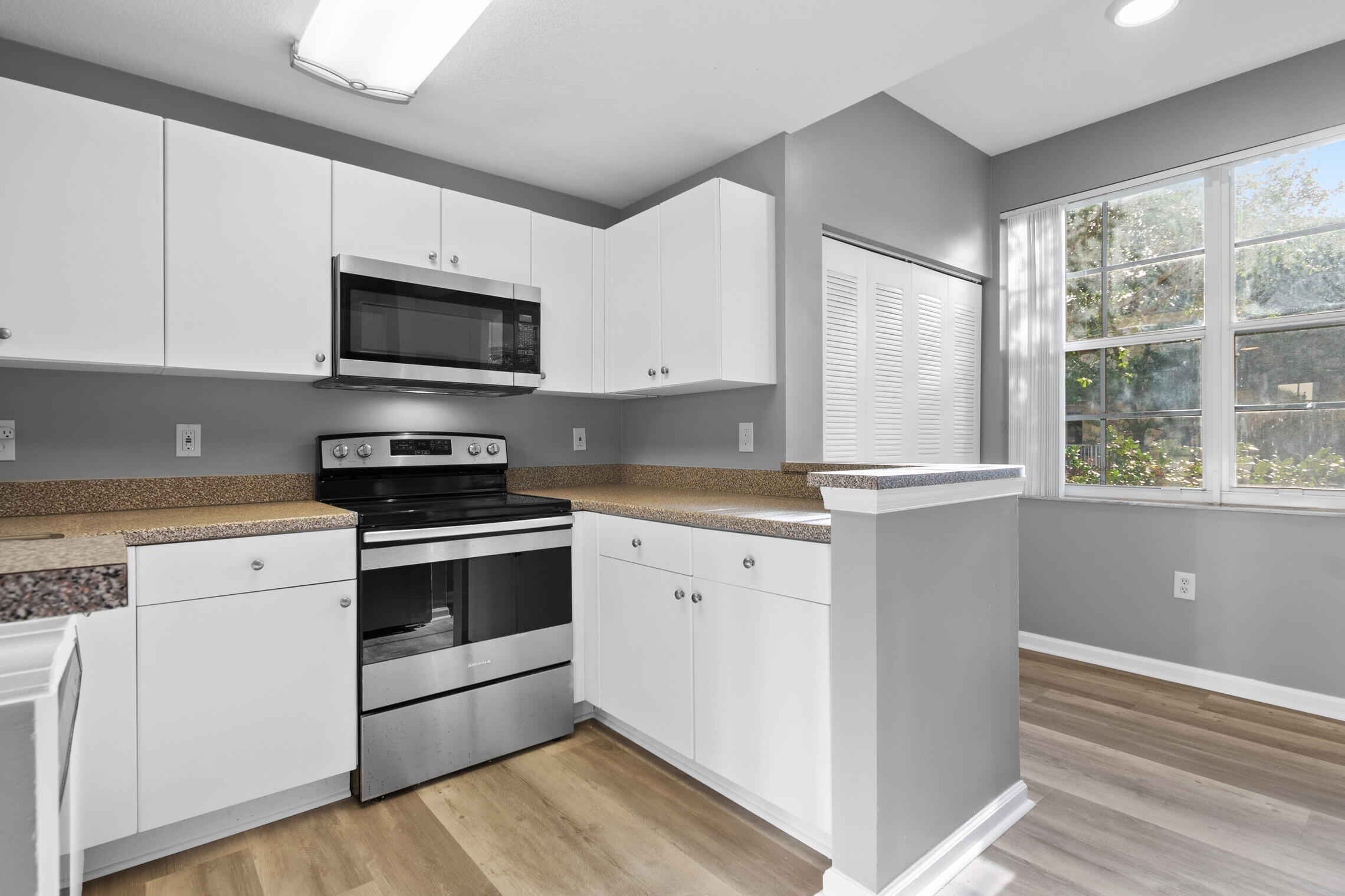 VILLAGE AT ABACOA CONDO - Residential Lease