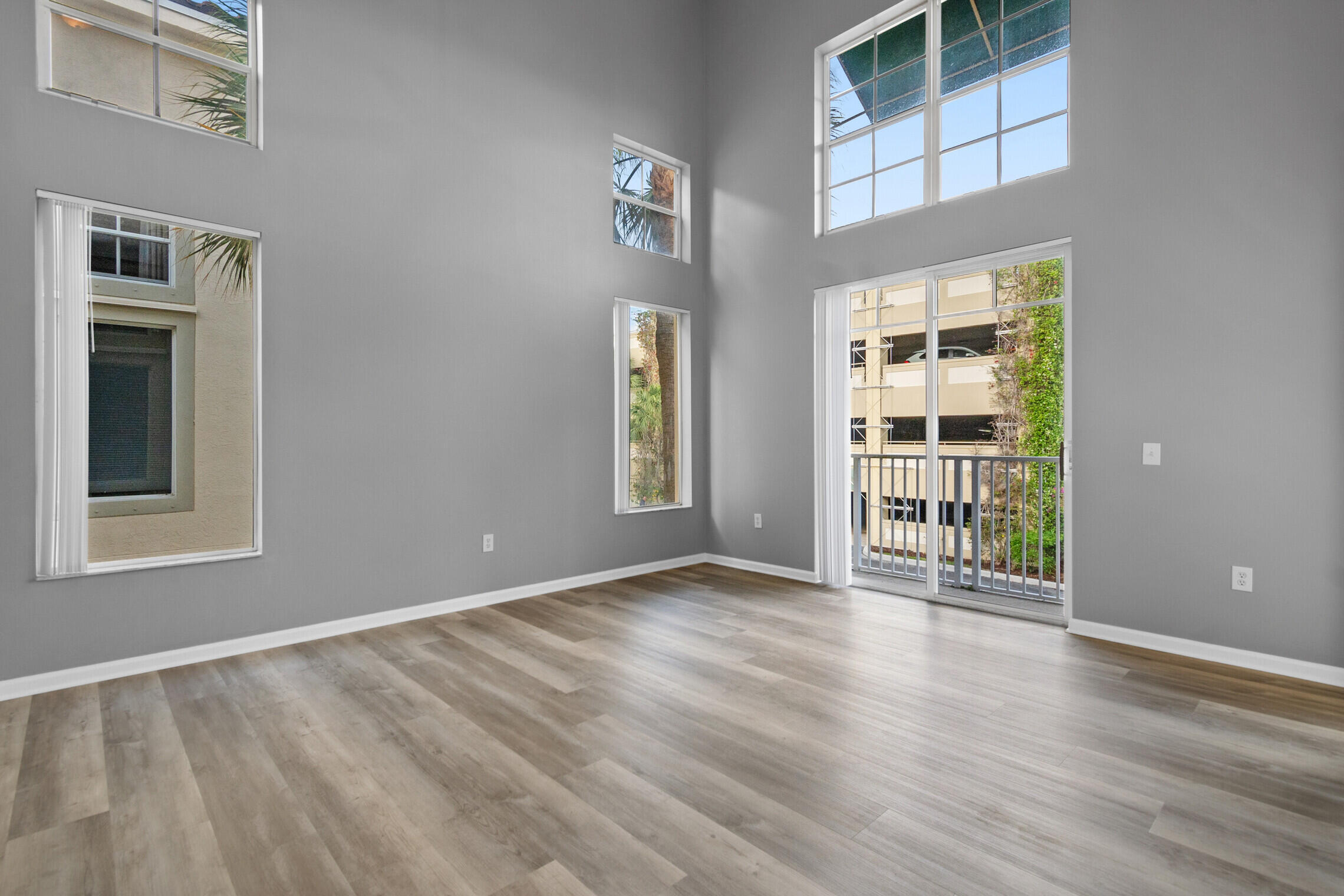 VILLAGE AT ABACOA CONDO - Residential Lease
