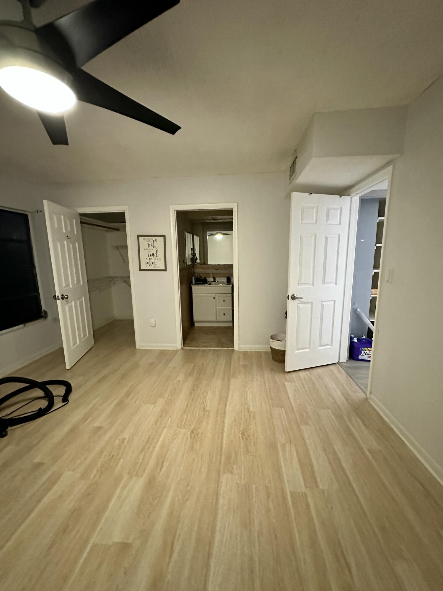 CRYSTAL LAKE 4TH SEC - Residential Lease