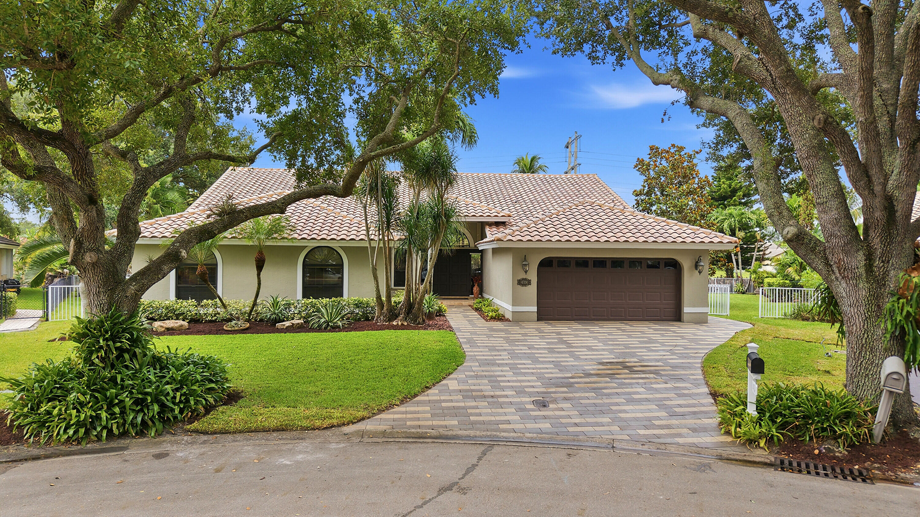 NORTH SPRINGS - Residential