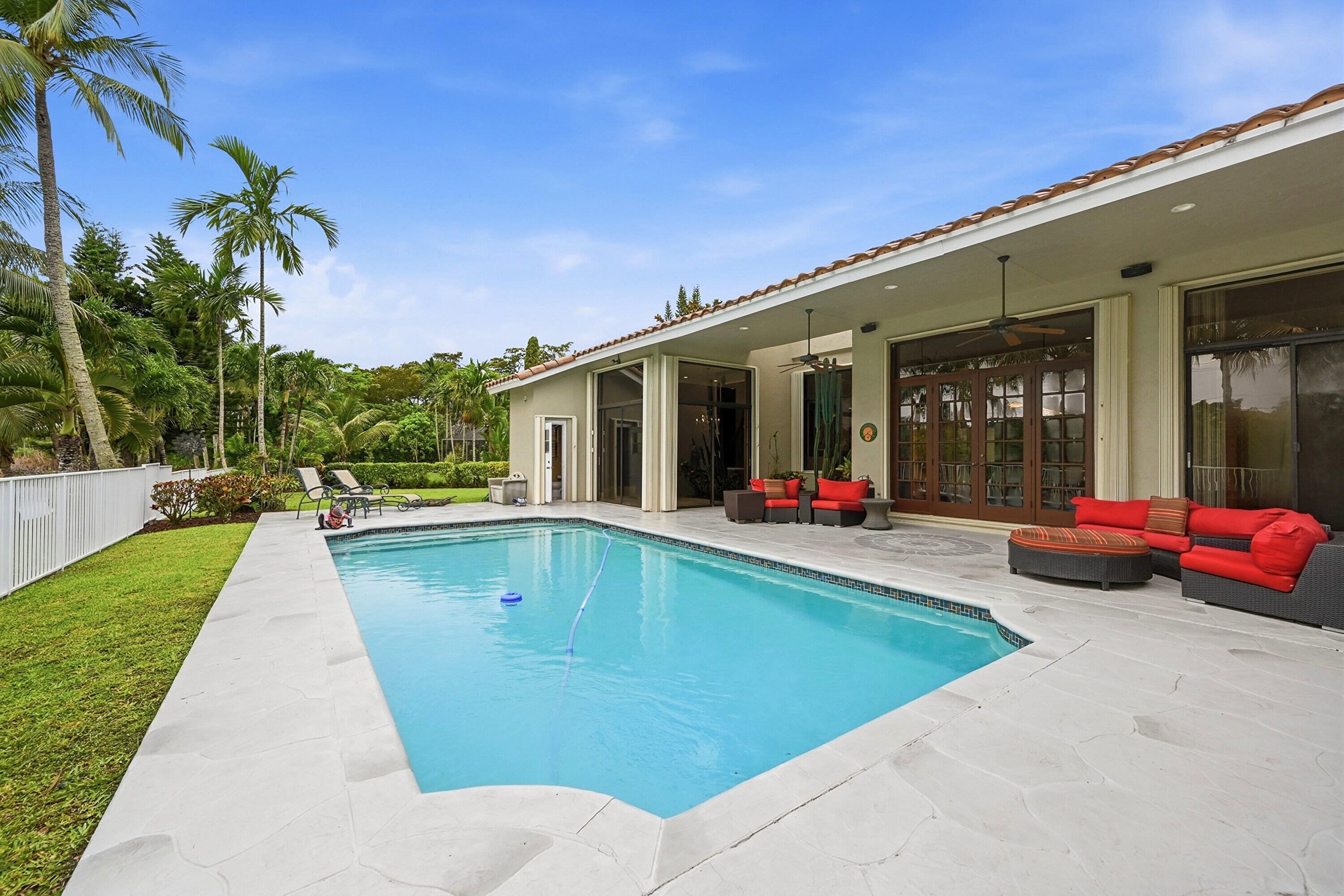 NORTH SPRINGS - Residential