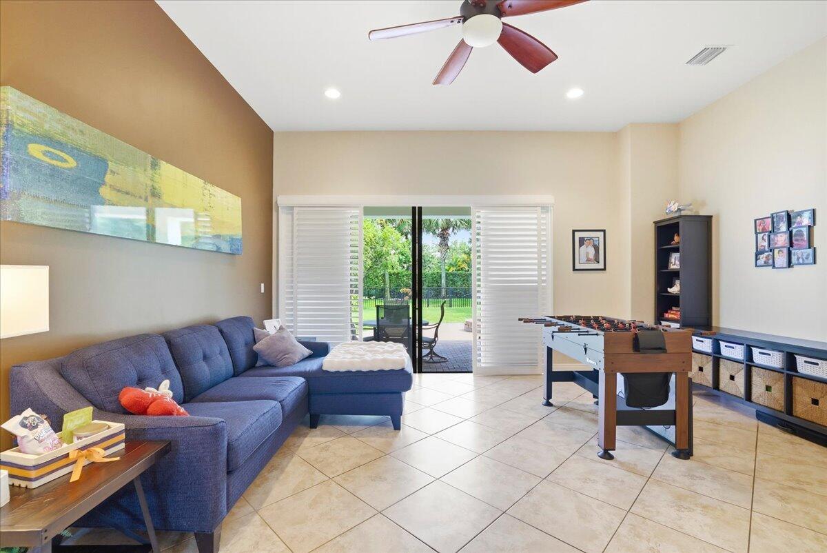 OSPREY OAKS - Residential