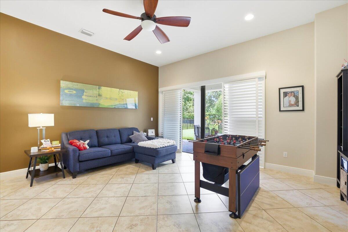 OSPREY OAKS - Residential