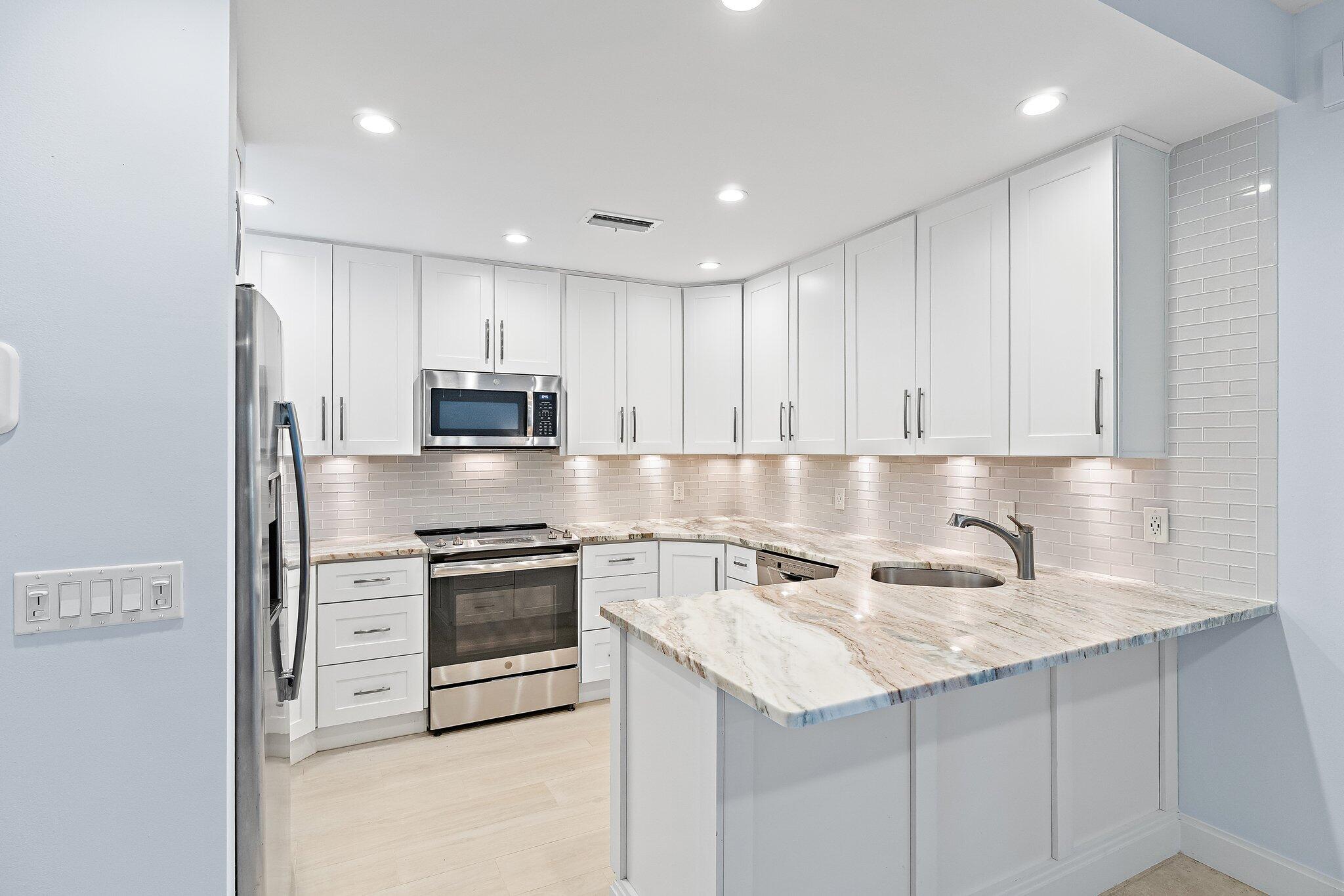 ESTUARY AT JUPITER DUNES CONDO - Residential