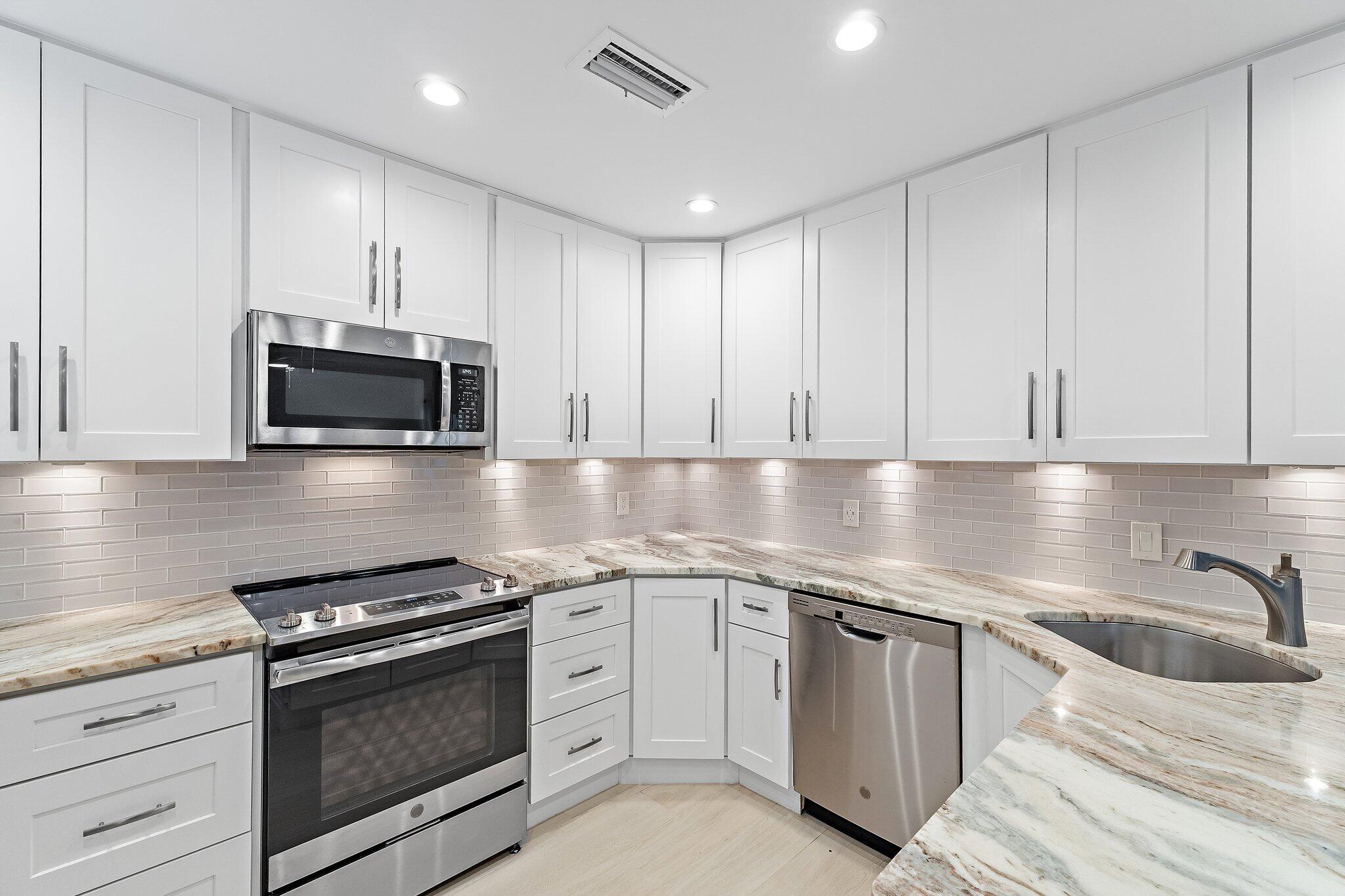 ESTUARY AT JUPITER DUNES CONDO - Residential
