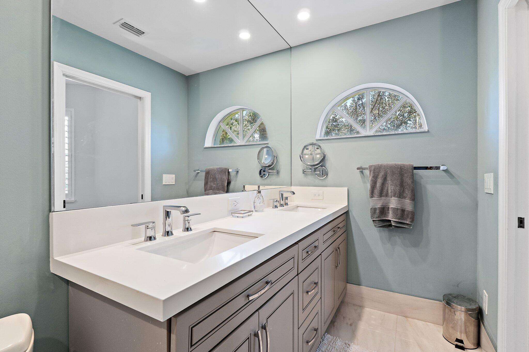 ESTUARY AT JUPITER DUNES CONDO - Residential
