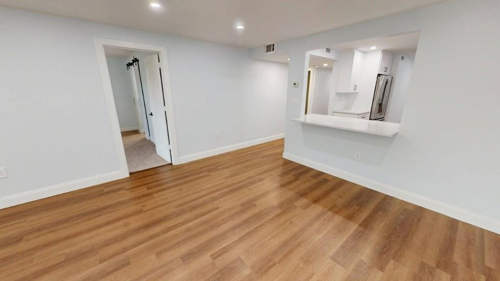 LINTON WOODS CONDO - Residential Lease