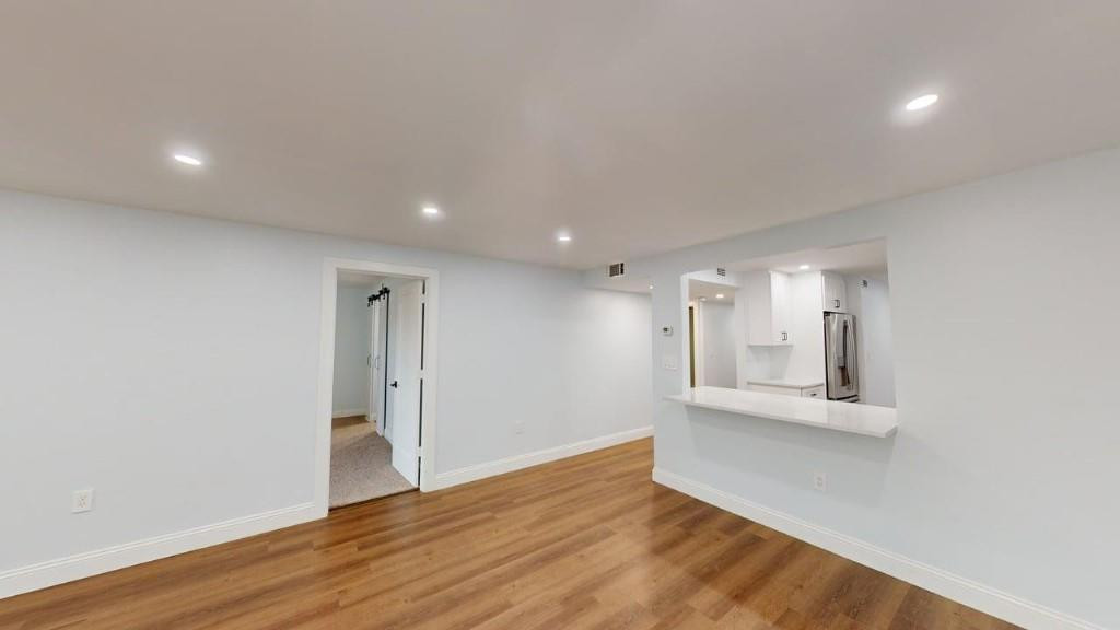 LINTON WOODS CONDO - Residential Lease