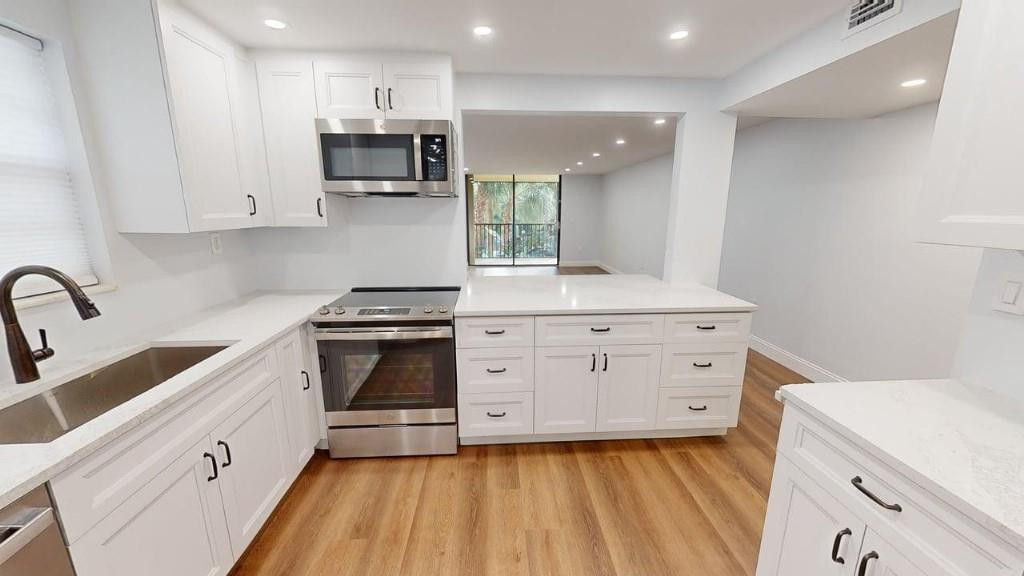 LINTON WOODS CONDO - Residential Lease