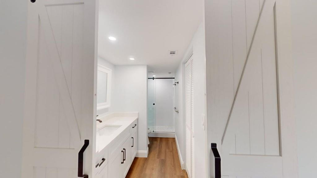 LINTON WOODS CONDO - Residential Lease