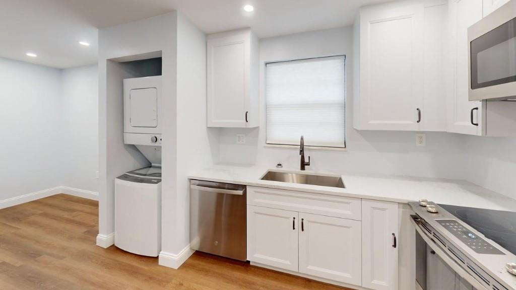 LINTON WOODS CONDO - Residential Lease