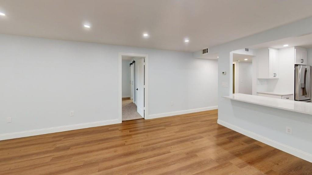 LINTON WOODS CONDO - Residential Lease