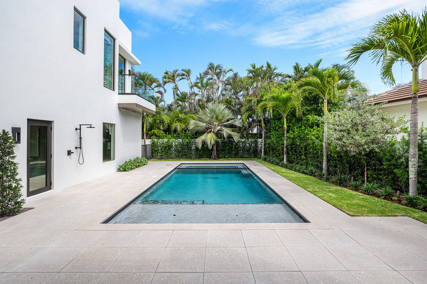 ROYAL PALM YACHT & COUNTRY CLUB - Residential