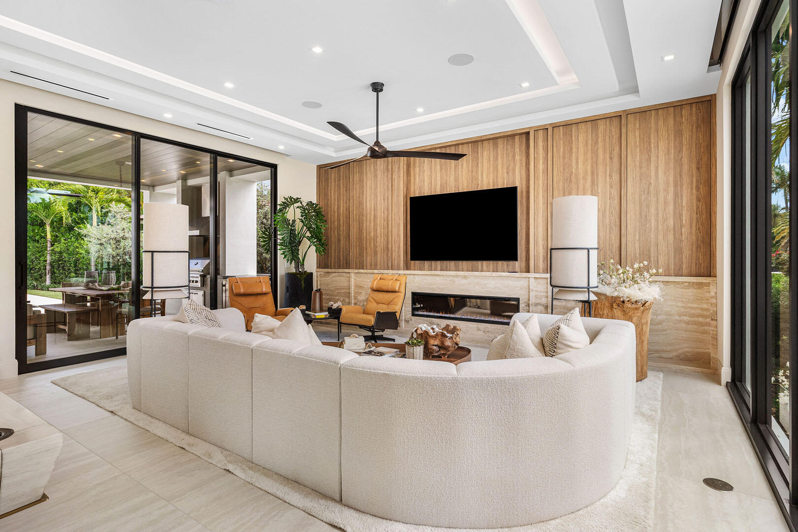 ROYAL PALM YACHT & COUNTRY CLUB - Residential