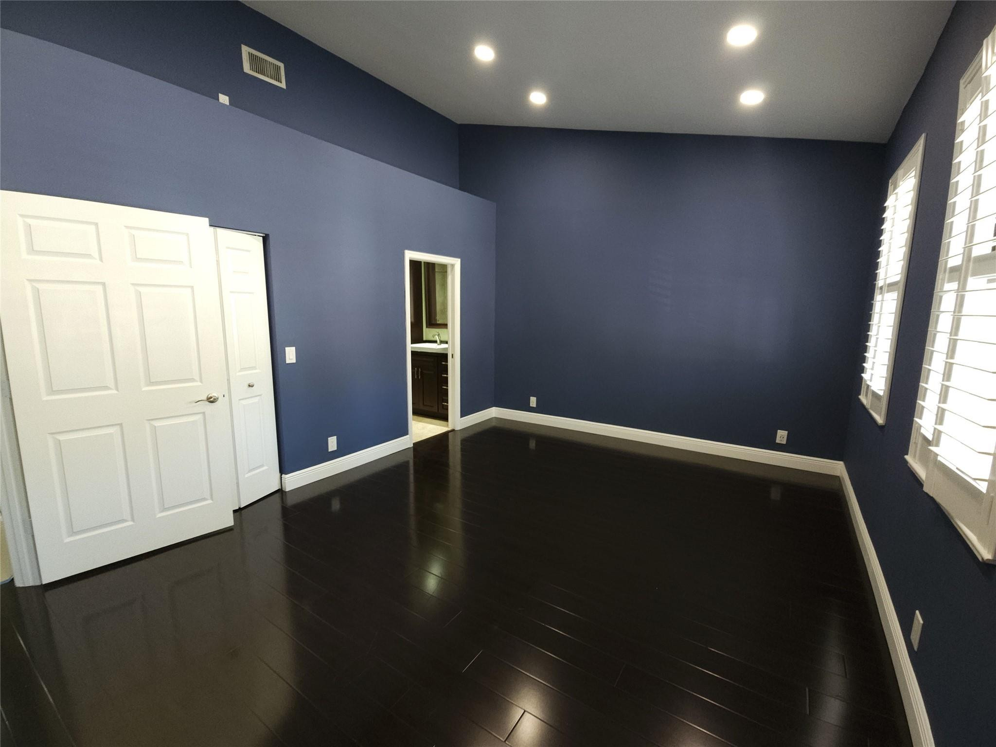 COACH HOUSES OF TOWN PLACE II CONDO - Residential Lease
