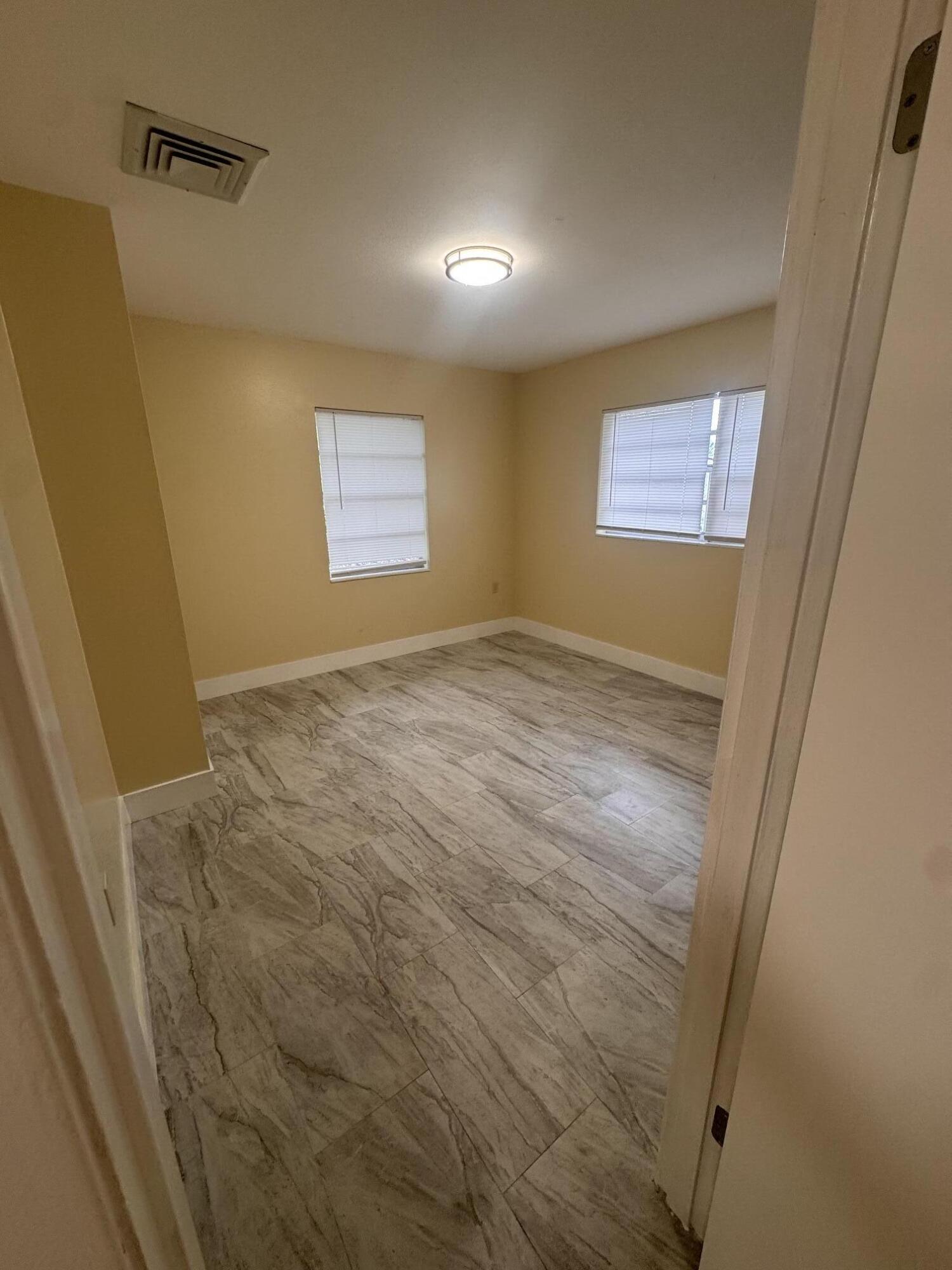 REPLAT OF PALM GARDENS - Residential