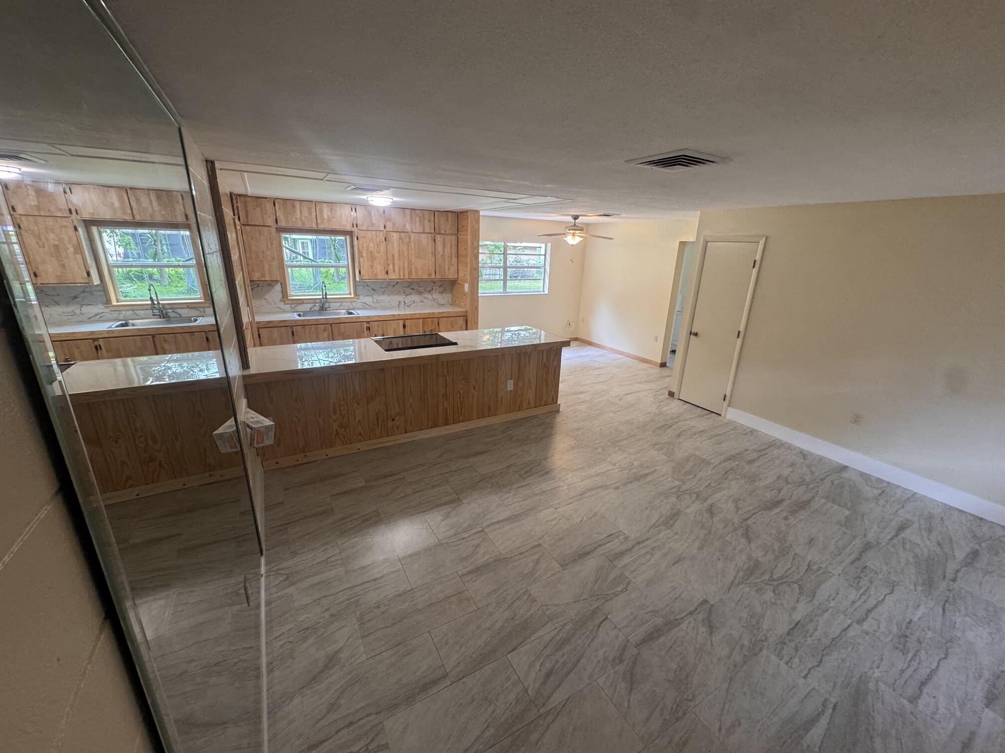 REPLAT OF PALM GARDENS - Residential