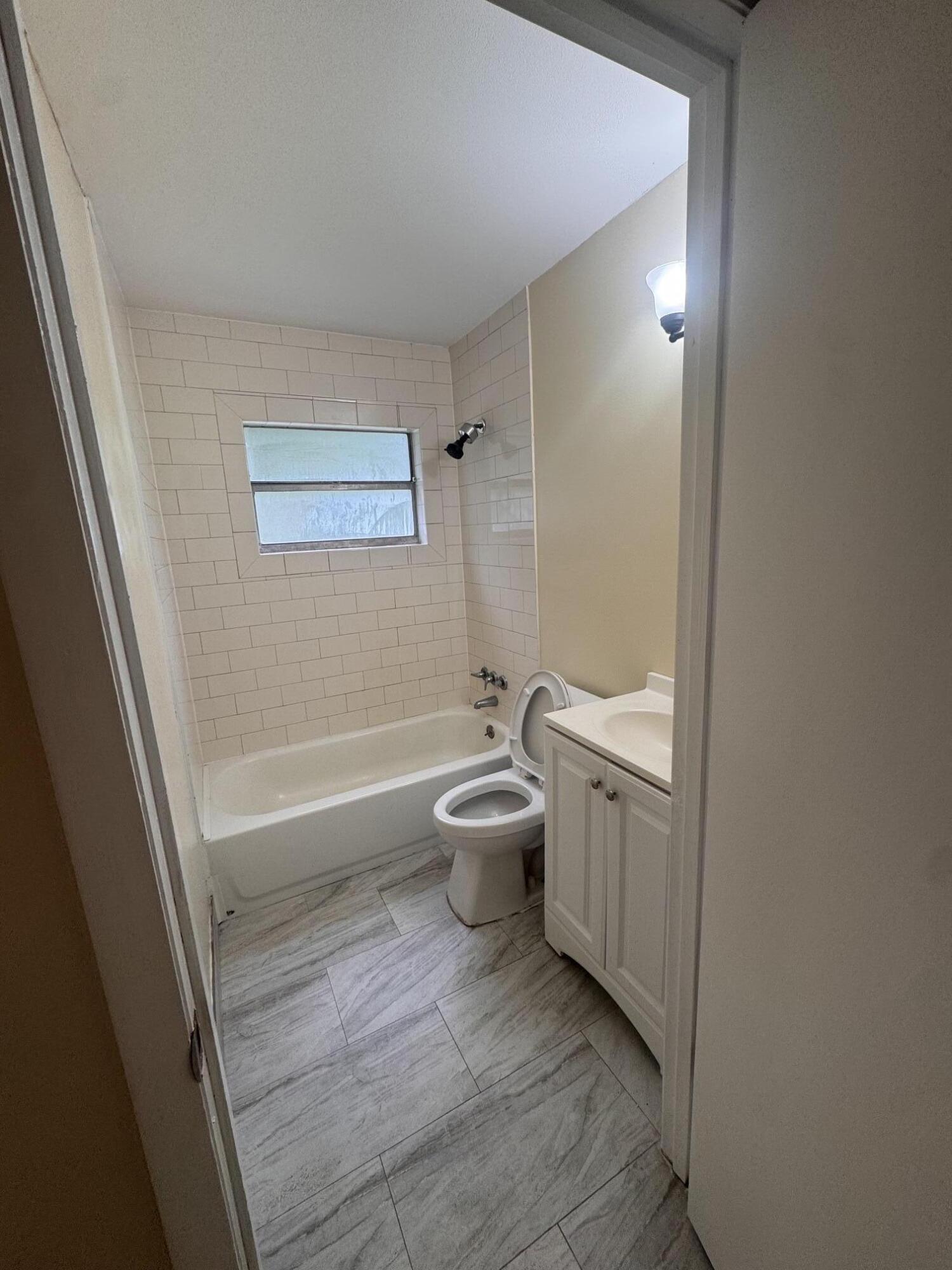 REPLAT OF PALM GARDENS - Residential