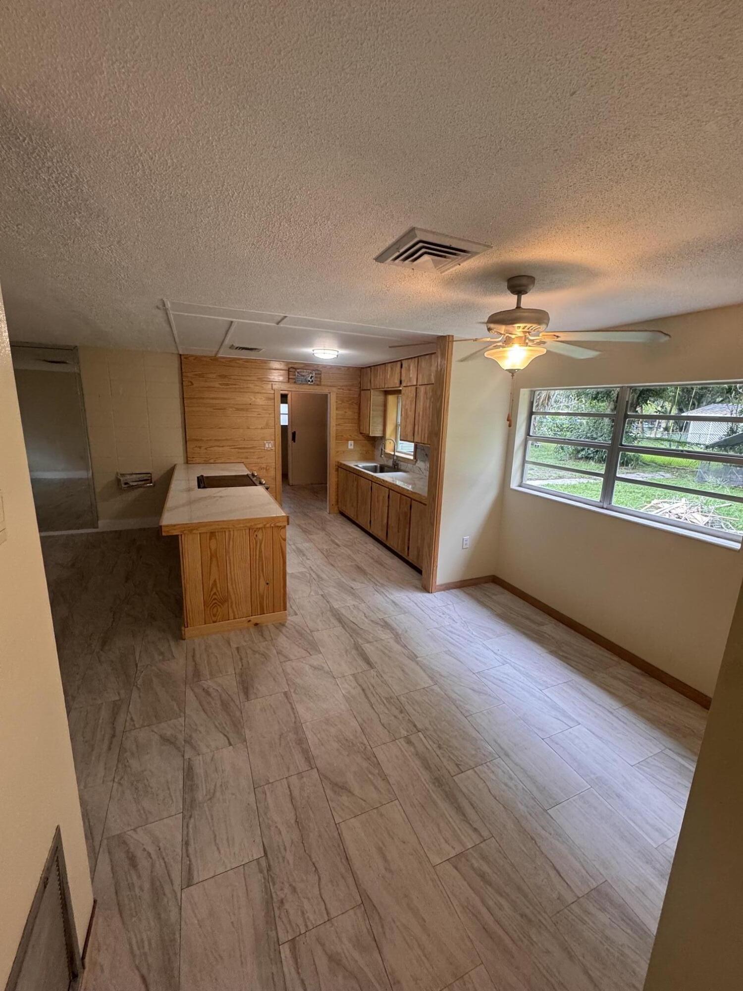 REPLAT OF PALM GARDENS - Residential